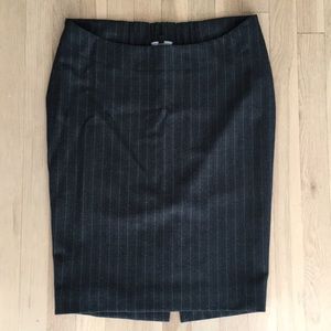 Isabella Oliver Maternity pinstripes skirt